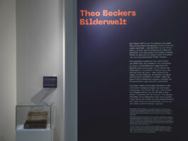02_Ausstellung-Theo-Beckers2022NS-DokumentationszentrumKoeln-bseiten-visuelle-kommunikation-Hamburg-Katrin-Bahrs-Grafikagentur-Grafikdesign-Hamburg.jpg